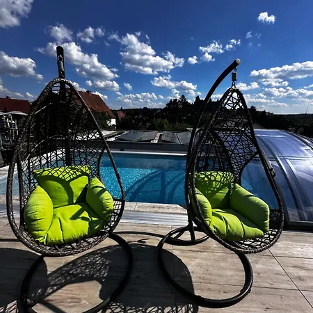 Ferienwohnung Schlossblick - 4 Sterne Sauna Pool Whirlpool Exklusiv Braunfels Exterior photo