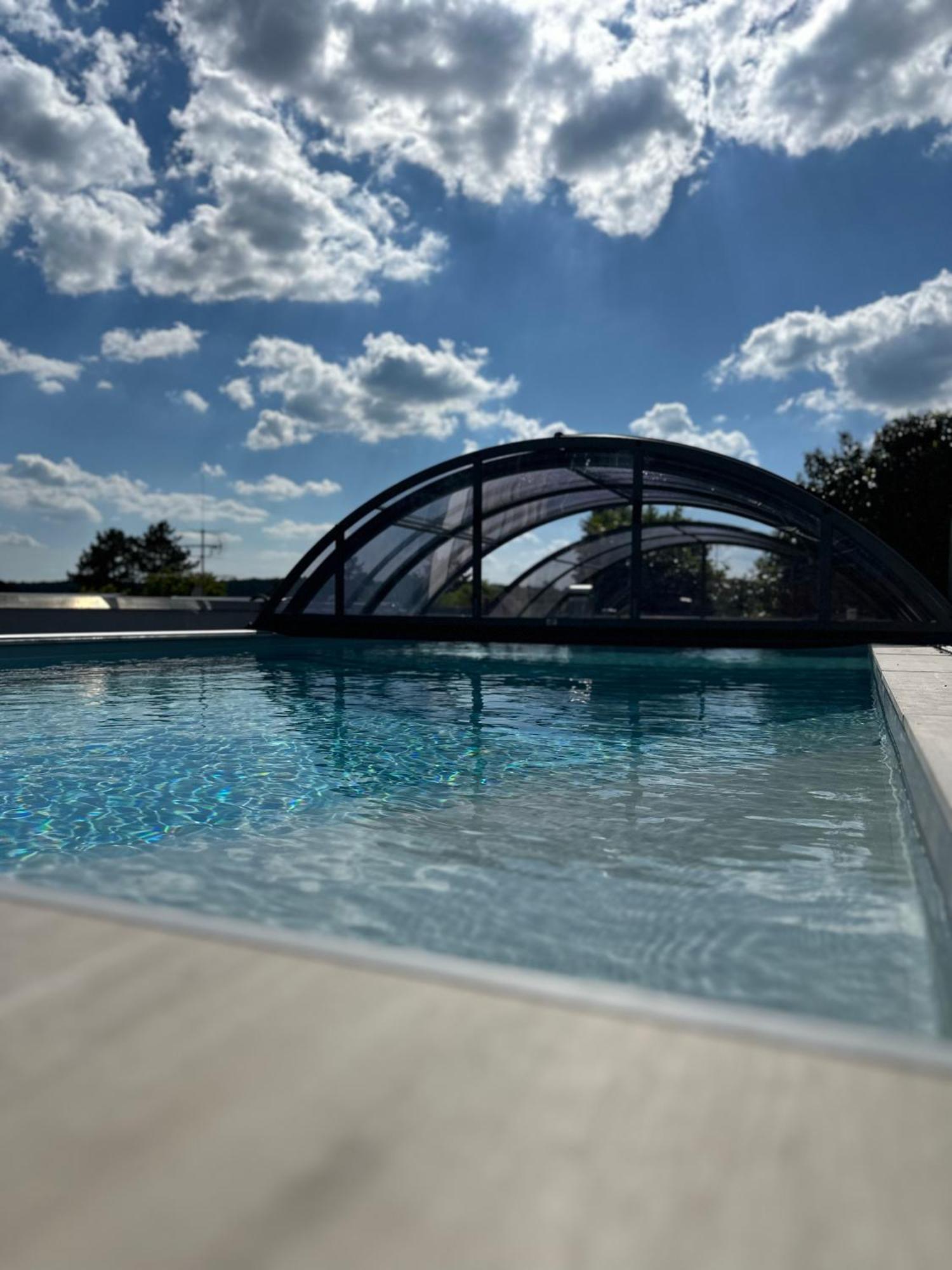 Schlossblick - 4 Sterne Sauna Pool Whirlpool Exklusiv * Braunfels