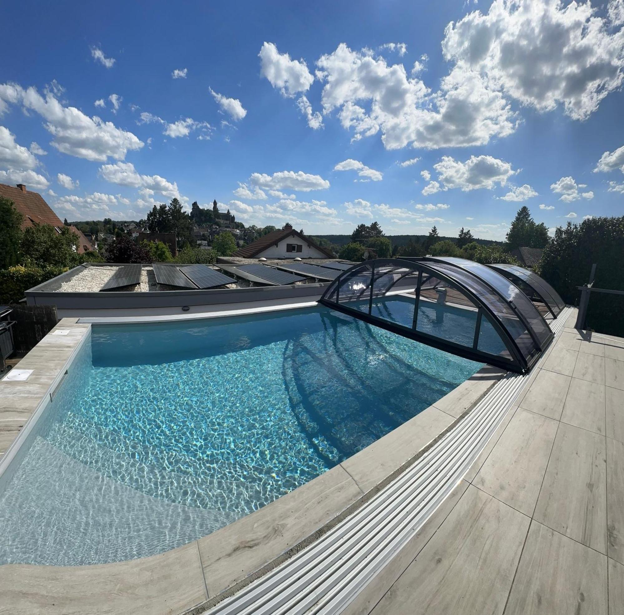 Schlossblick - 4 Sterne Sauna Pool Whirlpool Exklusiv Apartment *